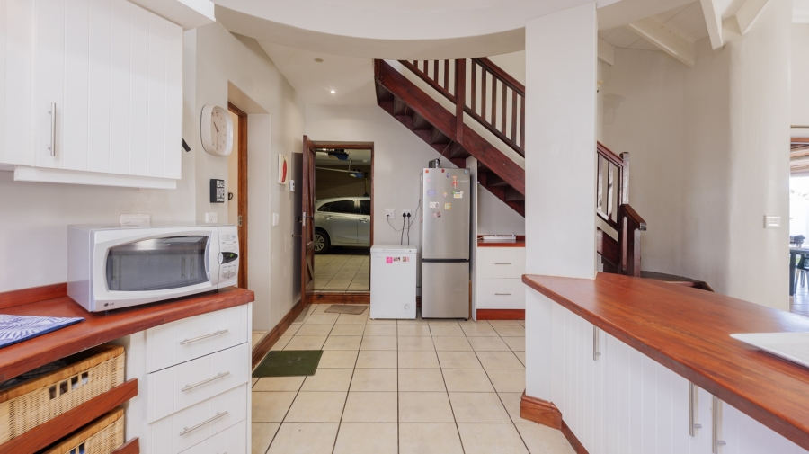 5 Bedroom Property for Sale in Bredasdorp Western Cape